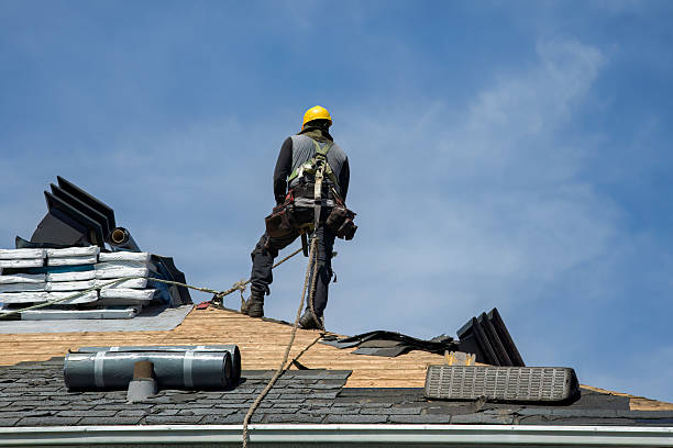 Professional Gutter Installation technician working in Waynesboro, GA